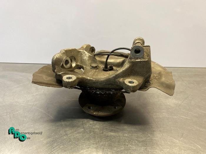 Fusee rechts-voor van een BMW 5-Serie (5-Serie 02-), Gebruikt, -, -, Ophalen of Verzenden