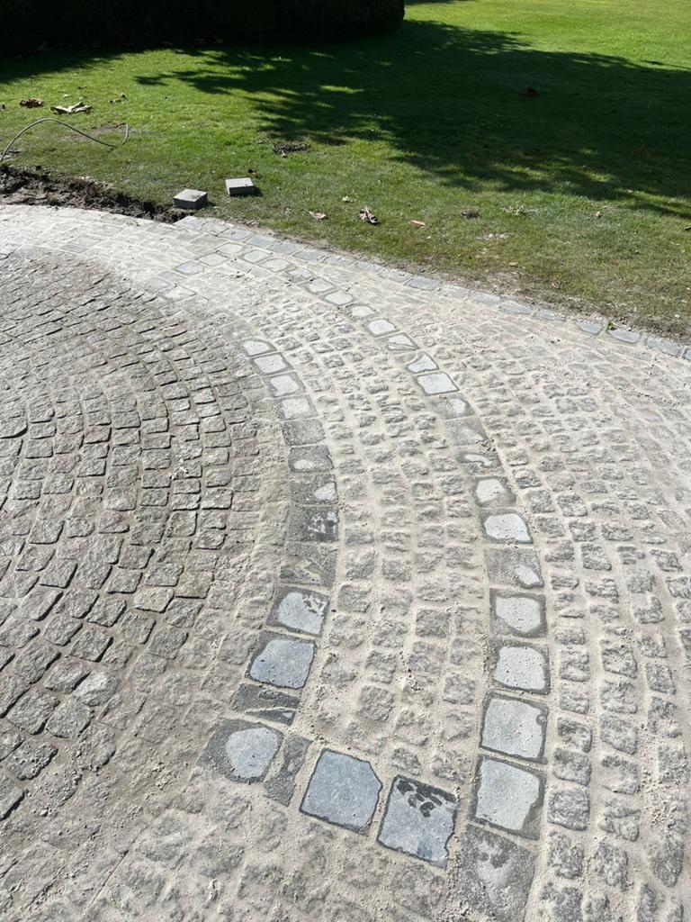 AANLEG OPRITTEN EN BESTRATINGWERKEN, Tuin en Terras, Tegels en Klinkers, Ophalen, Zo goed als nieuw, Klinkers