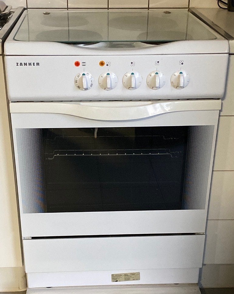 cuisinière électrique, Electroménager, 4 zones de cuisson, Enlèvement, Utilisé, 45 à 60 cm