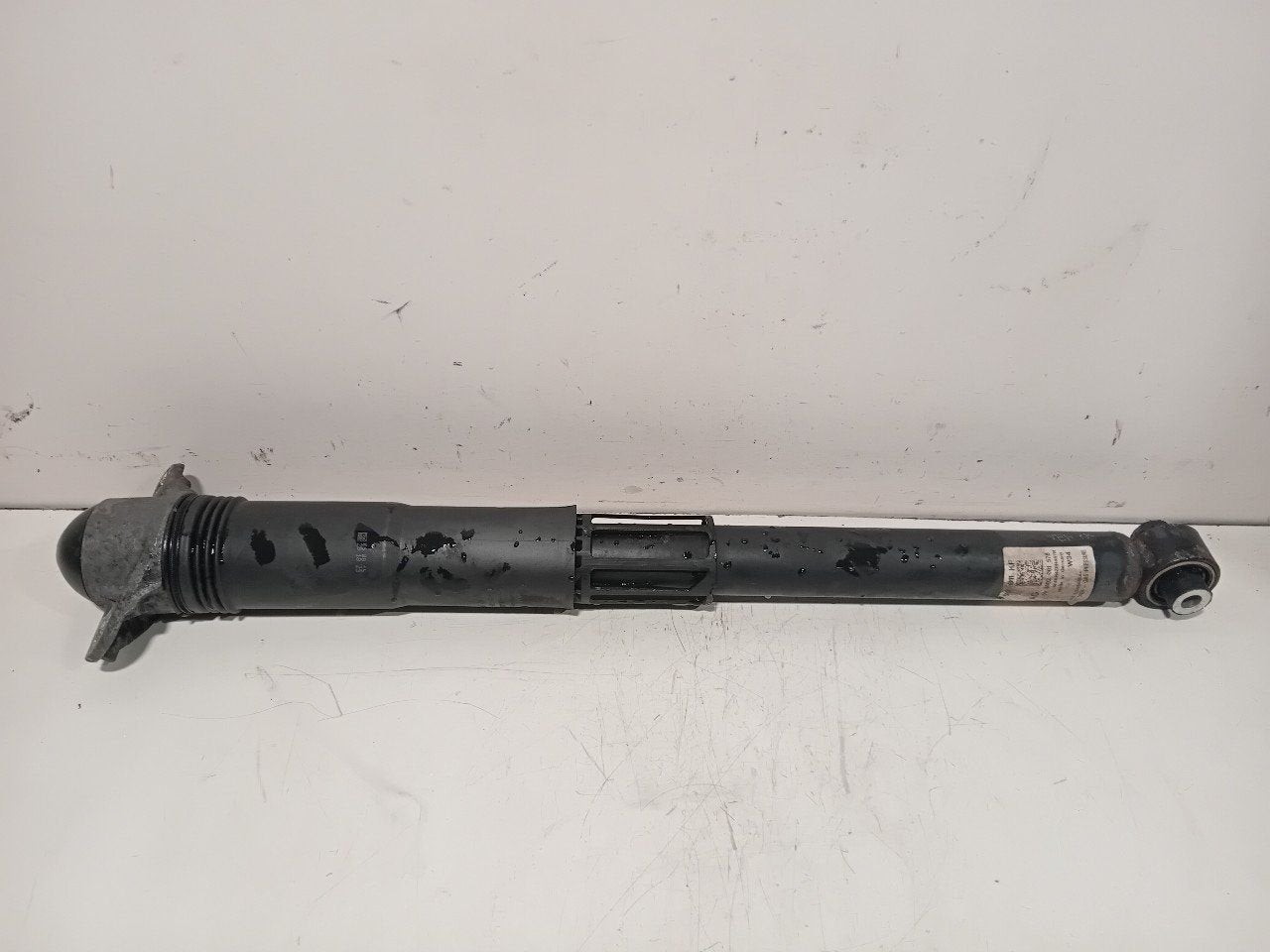 Schokbreker rechts achter Volkswagen Passat, Onderdelen@venauto.nl, Van der Ven Autorecycling B.V., Gebruikt, Ettenseweg 76, 4706 PB Roosendaal, The Netherlands