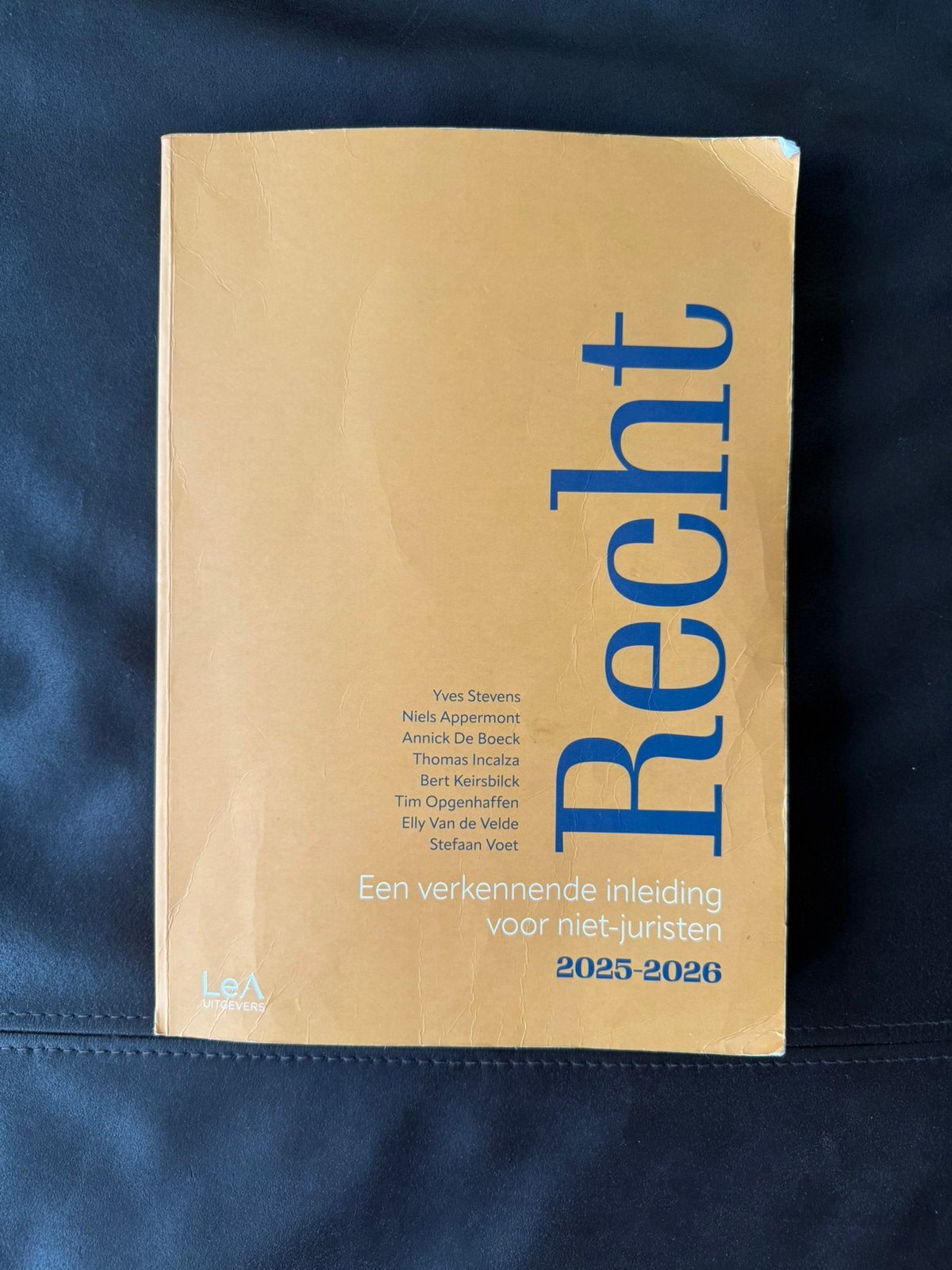 Inleiding tot het recht handboek, Boeken, Kunst en Cultuur | Architectuur, Ophalen of Verzenden, Zo goed als nieuw