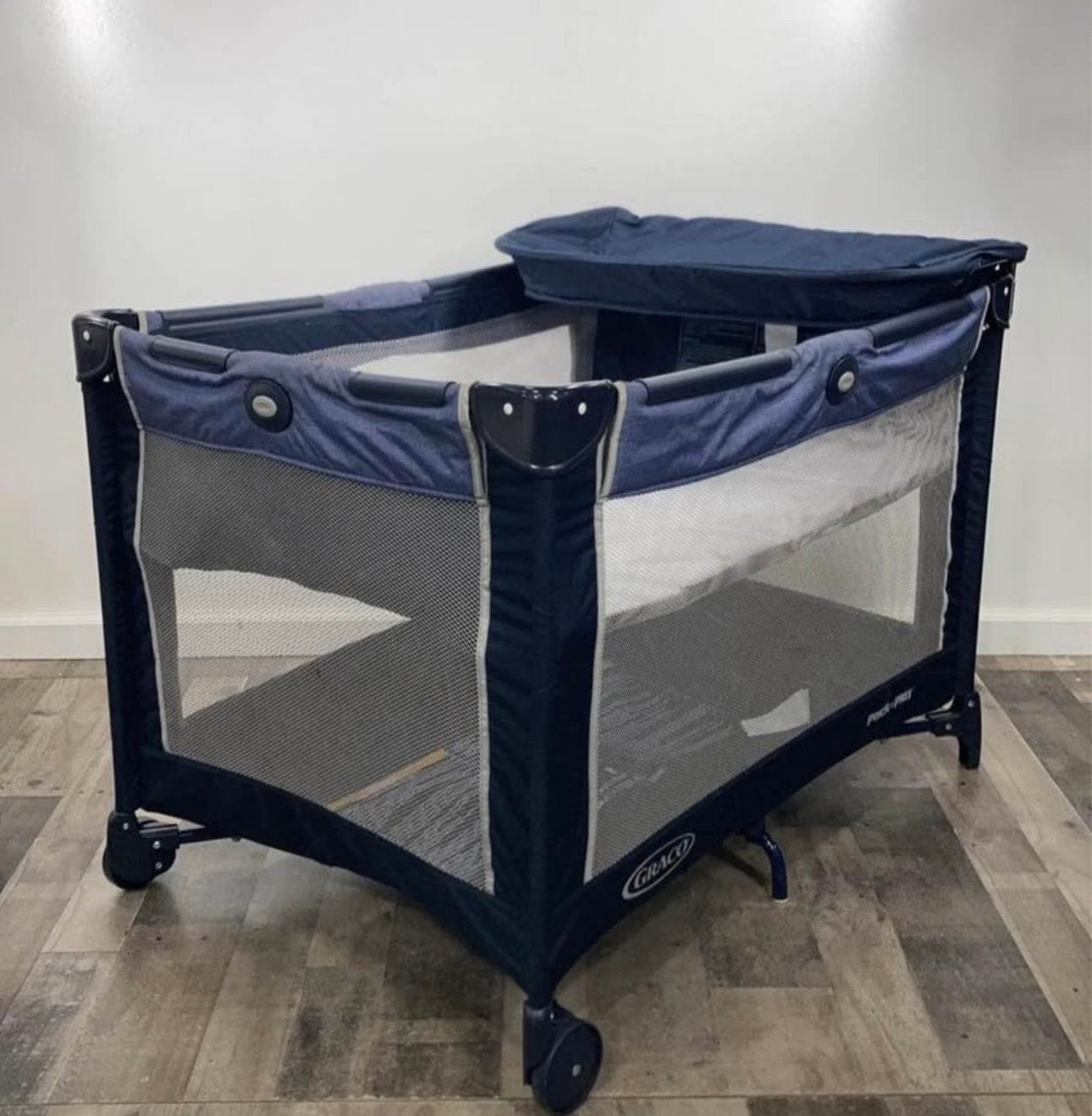 Lit bébé pliable à vendre – 20 €, Enlèvement, Comme neuf, Lit