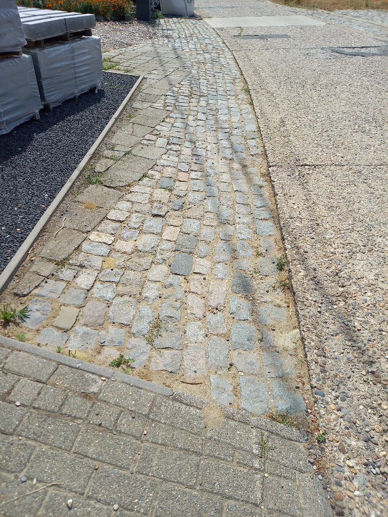 Des pavés sont à récupérer gratuitement., Utilisé, Autres types, 10 m²² ou plus, Enlèvement