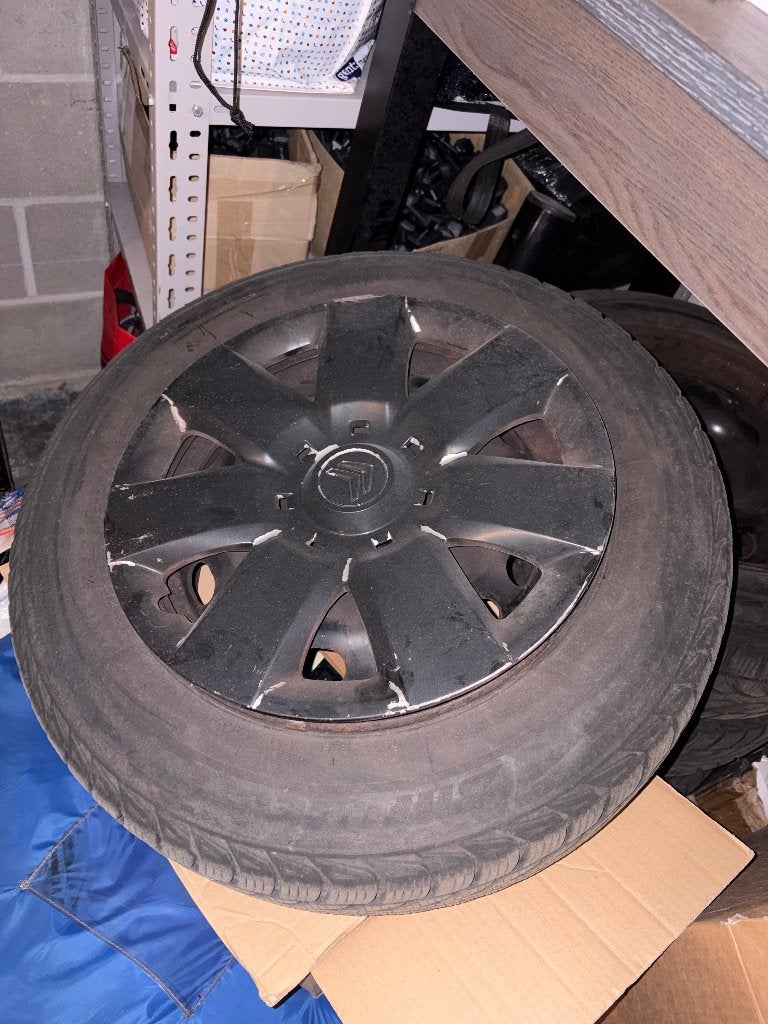 Set d'hiver Bridgestone complet 195/65/R15 sur jante, Pneus hiver, Véhicule de tourisme, Pneu(s), Enlèvement