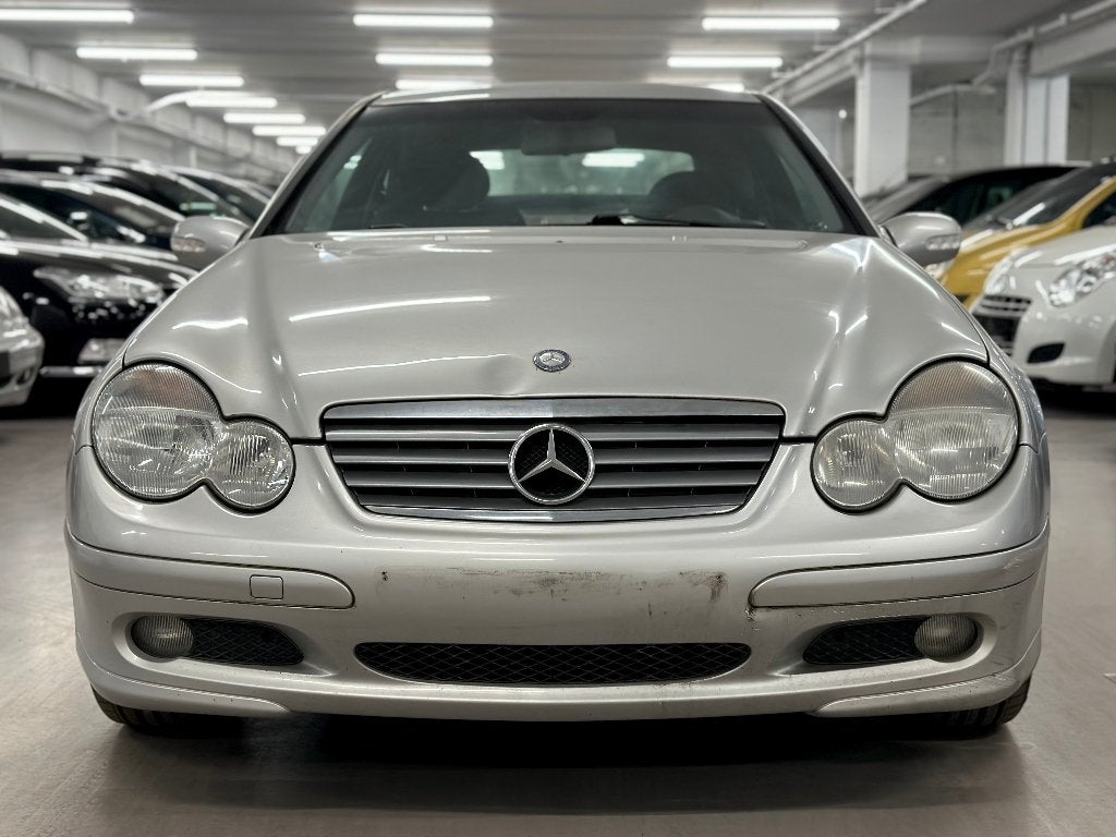 Mercedes C180 2.0 Benzine 2001, Autos, Mercedes-Benz, Entreprise, Classe C, Air conditionné, Cruise Control, Rétroviseurs électriques