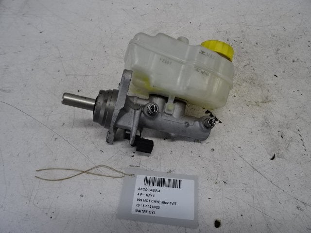 HOOFDREMCILINDER Skoda Fabia III (NJ3) (01-2014/06-2021), Gebruikt, Skoda