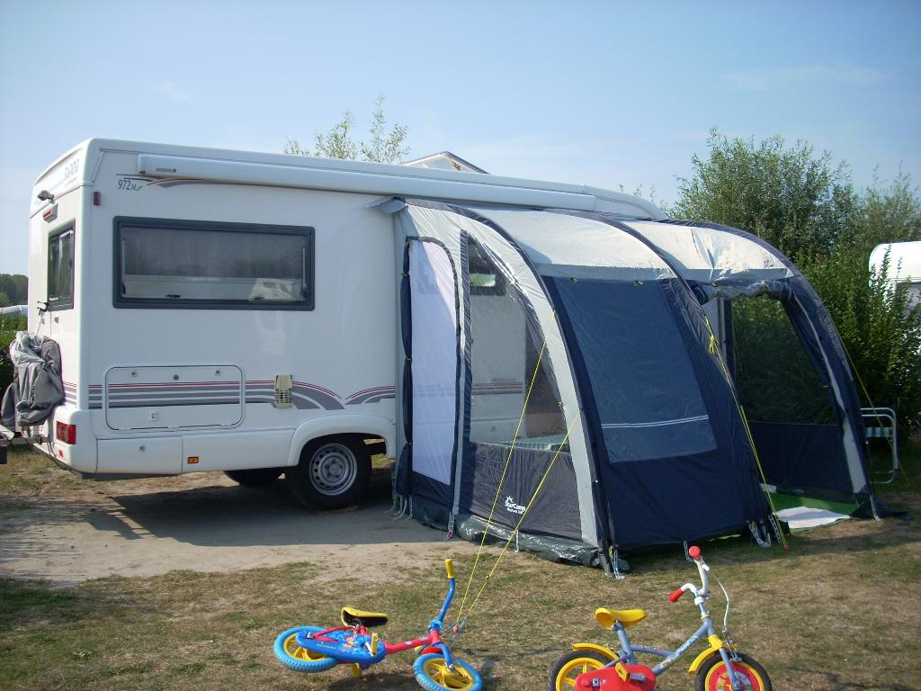 voorzet tentje camper, Caravans en Kamperen, Voortenten en Luifels, Ophalen, Zo goed als nieuw, Polyester, Brand