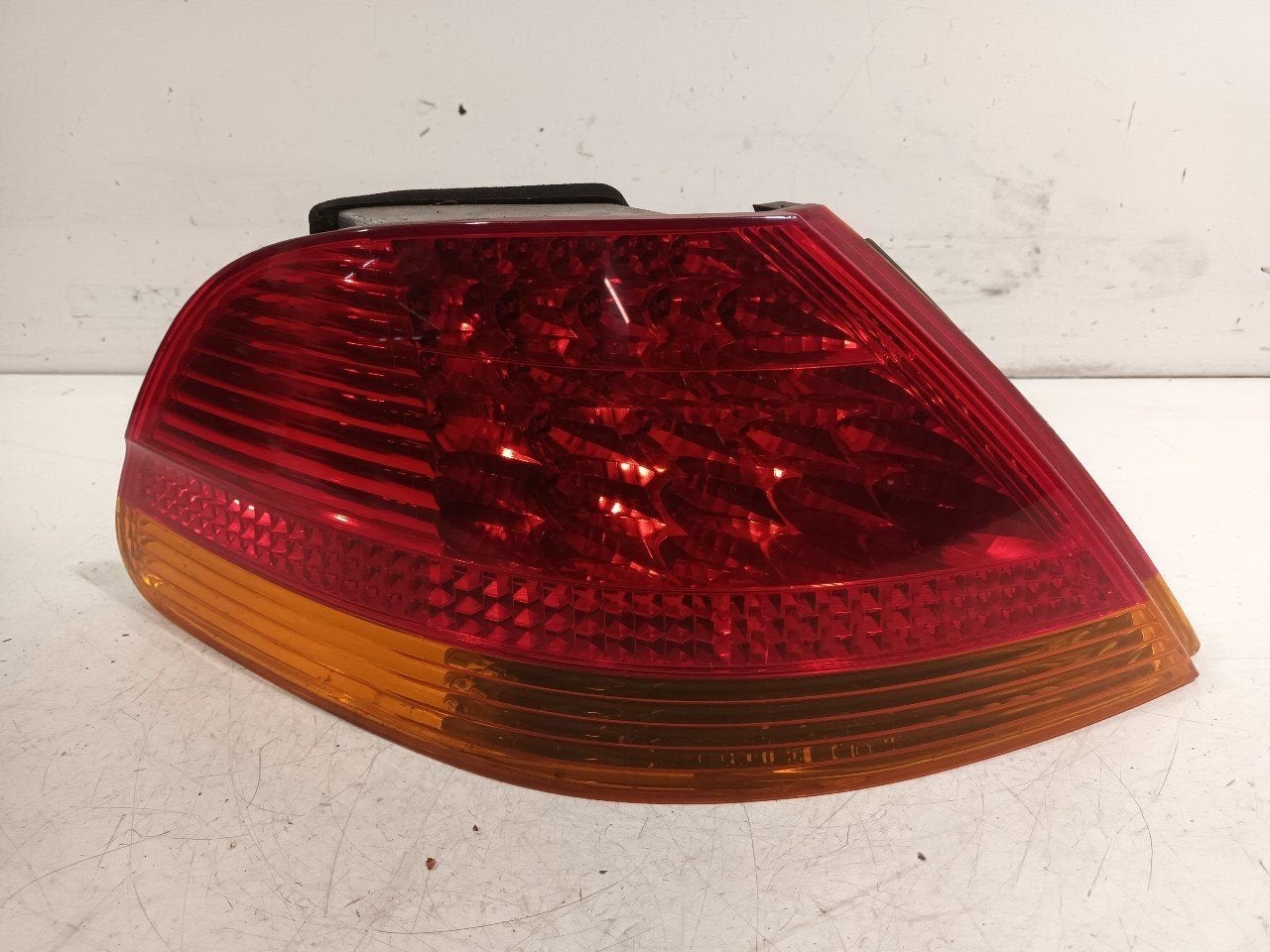 Achterlicht links buiten BMW 7 serie, Onderdelen@venauto.nl, Van der Ven Autorecycling B.V., Ettenseweg 76, 4706 PB Roosendaal, The Netherlands