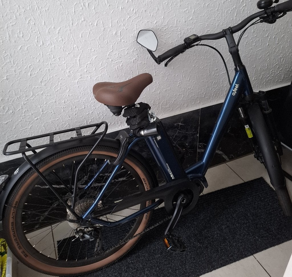 Gepersonaliseerde  E-Bike damesfiets met amper 690km ., Fietsen en Brommers, Zo goed als nieuw, 47 tot 51 cm, 50 km per accu of meer