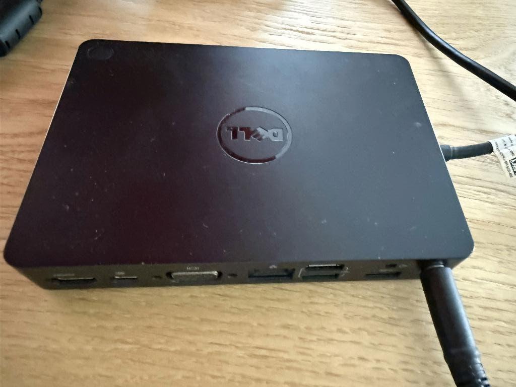 Dell WD15 docking station in zeer goede staat, Ophalen, Gebruikt, Docking station, Dell