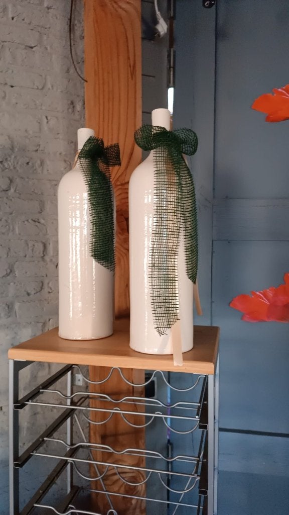 Set van 10 Landelijke Witte Vazen (45 cm) – wijnflesmodel, Huis en Inrichting, Ophalen, Zo goed als nieuw, Wit, 45 cm