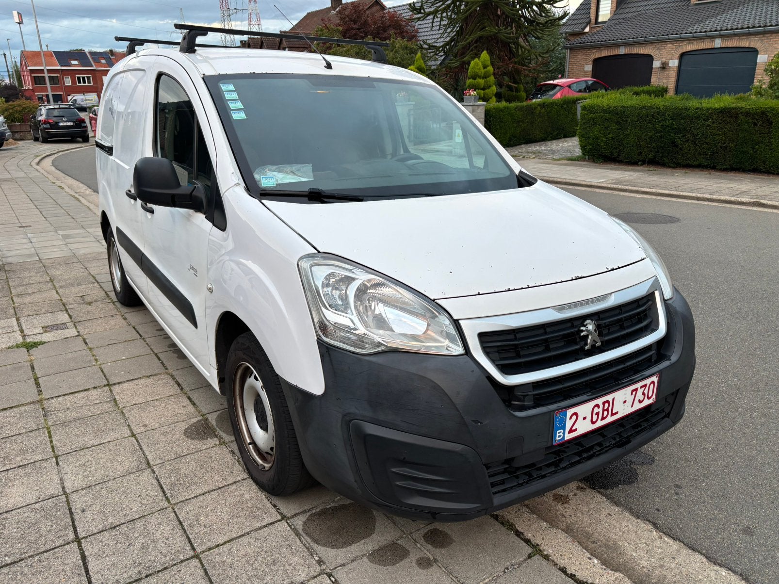 Peugeot partner 1.6hdi 09/2016 179000km 1er proprio EURO 6b, Autos, Achat, Boîte manuelle, Diesel, Particulier
