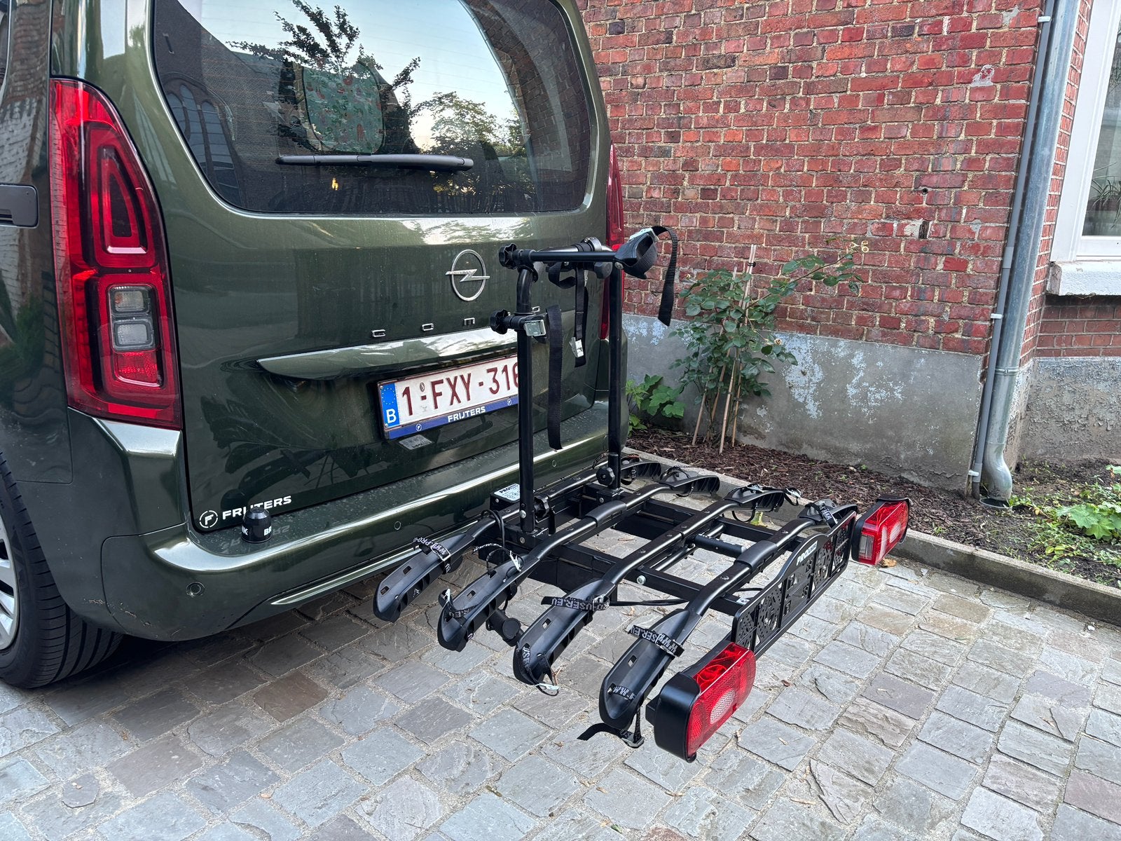 Pro-User Amber IV, Ophalen, 3 fietsen of meer, Gebruikt, Trekhaakdrager