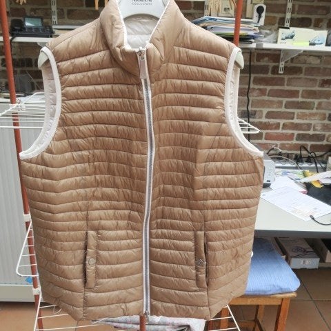 Bodywarmer nieuw doubleface wit lichtbruin Barbara Lebek 44, Vêtements | Femmes, Blousons sans Manches, Enlèvement ou Envoi, Barbara Lebek