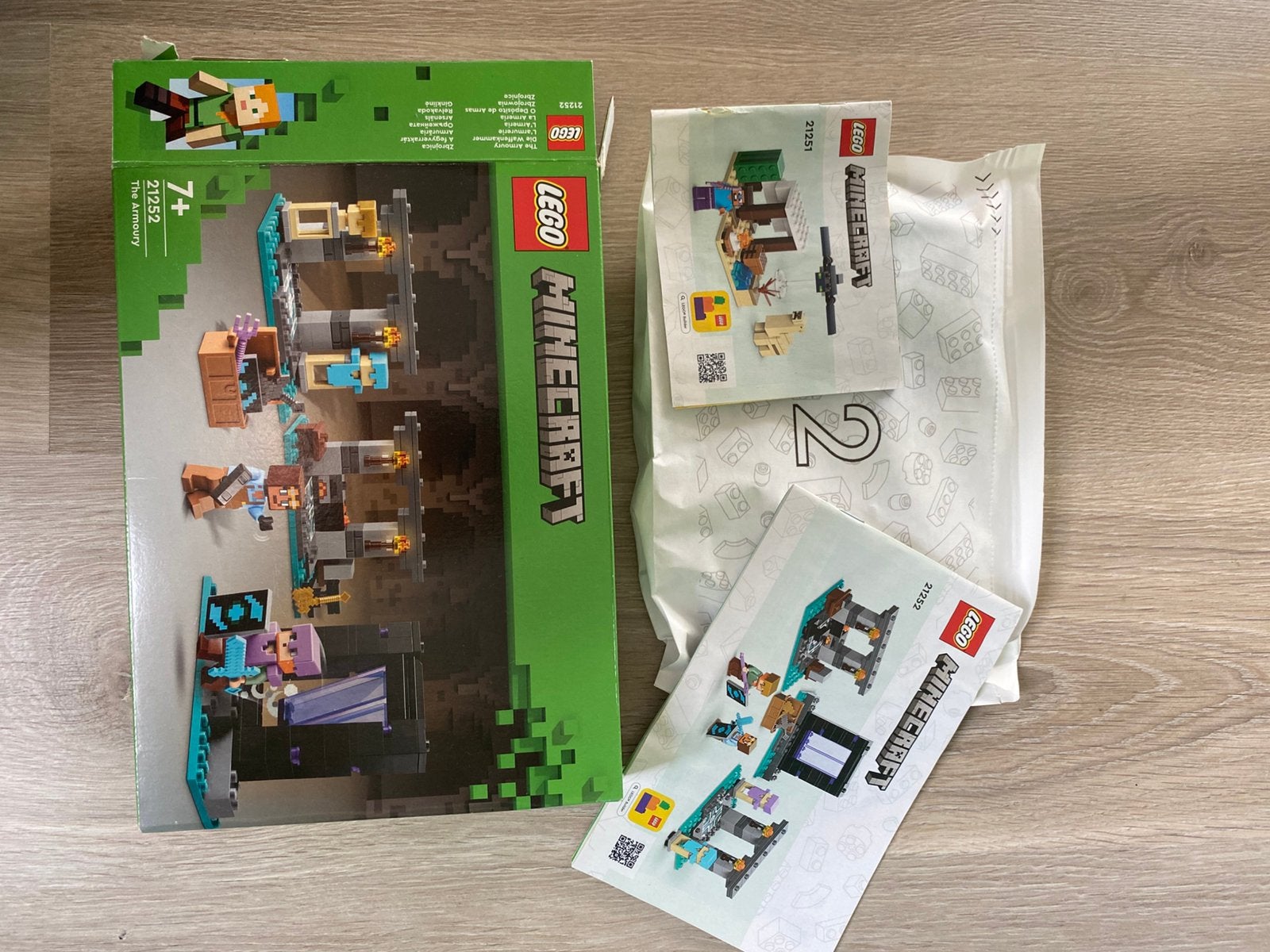 Lego Minecraft 7+ The Armoury, Enfants & Bébés, Enlèvement ou Envoi, Comme neuf, Lego, Minecraft