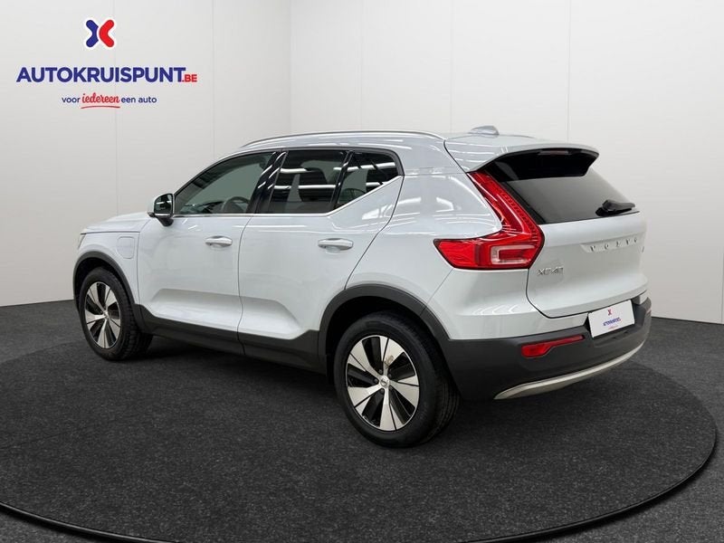 Volvo XC40 1.5 T4 Recharge Inscription Expression Geart, Auto's, Stof, Gebruikt, Wit, Plug-in hybride