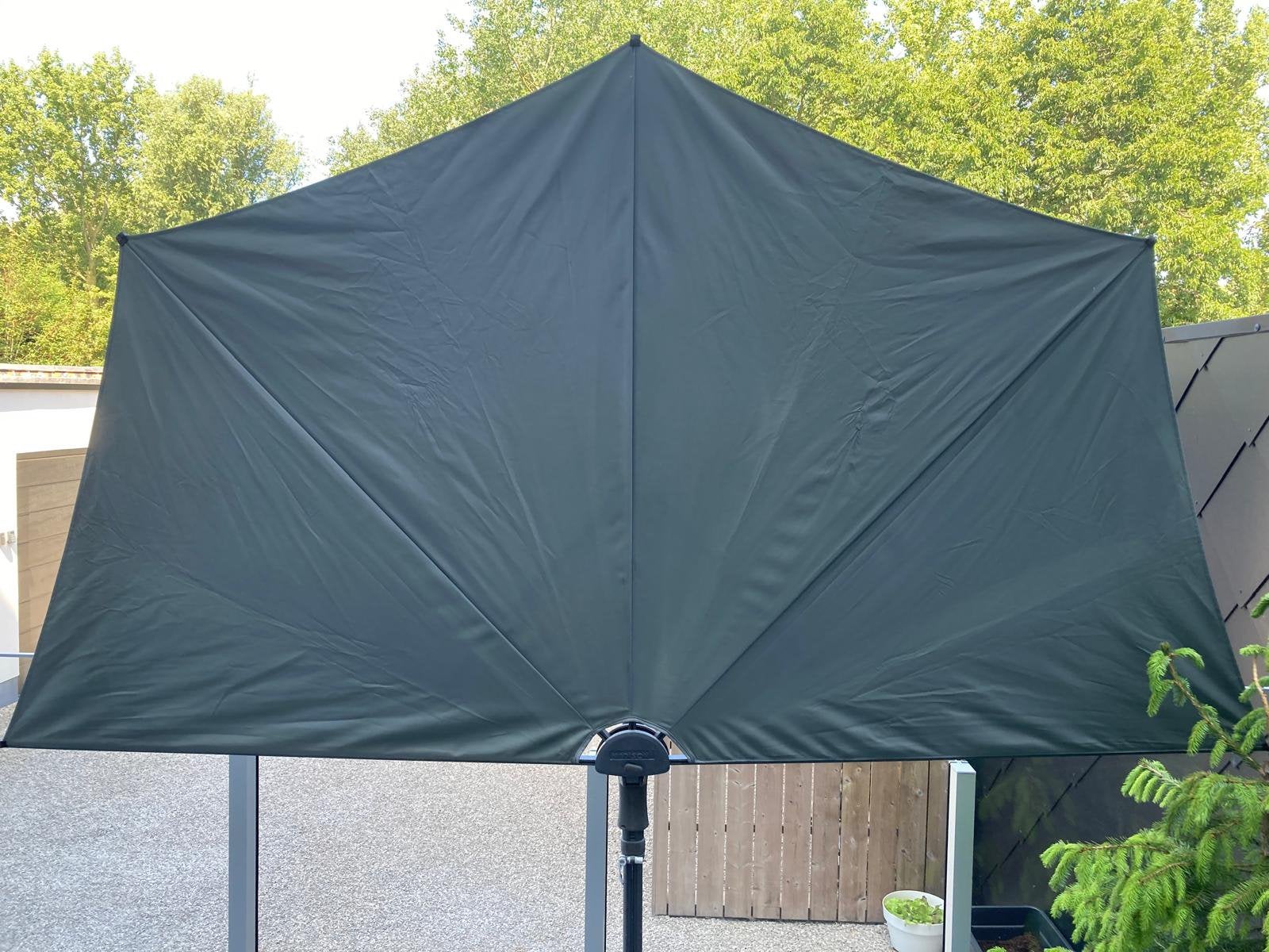 Parasol met voet voor op een appartement / terras, Ophalen, Zo goed als nieuw