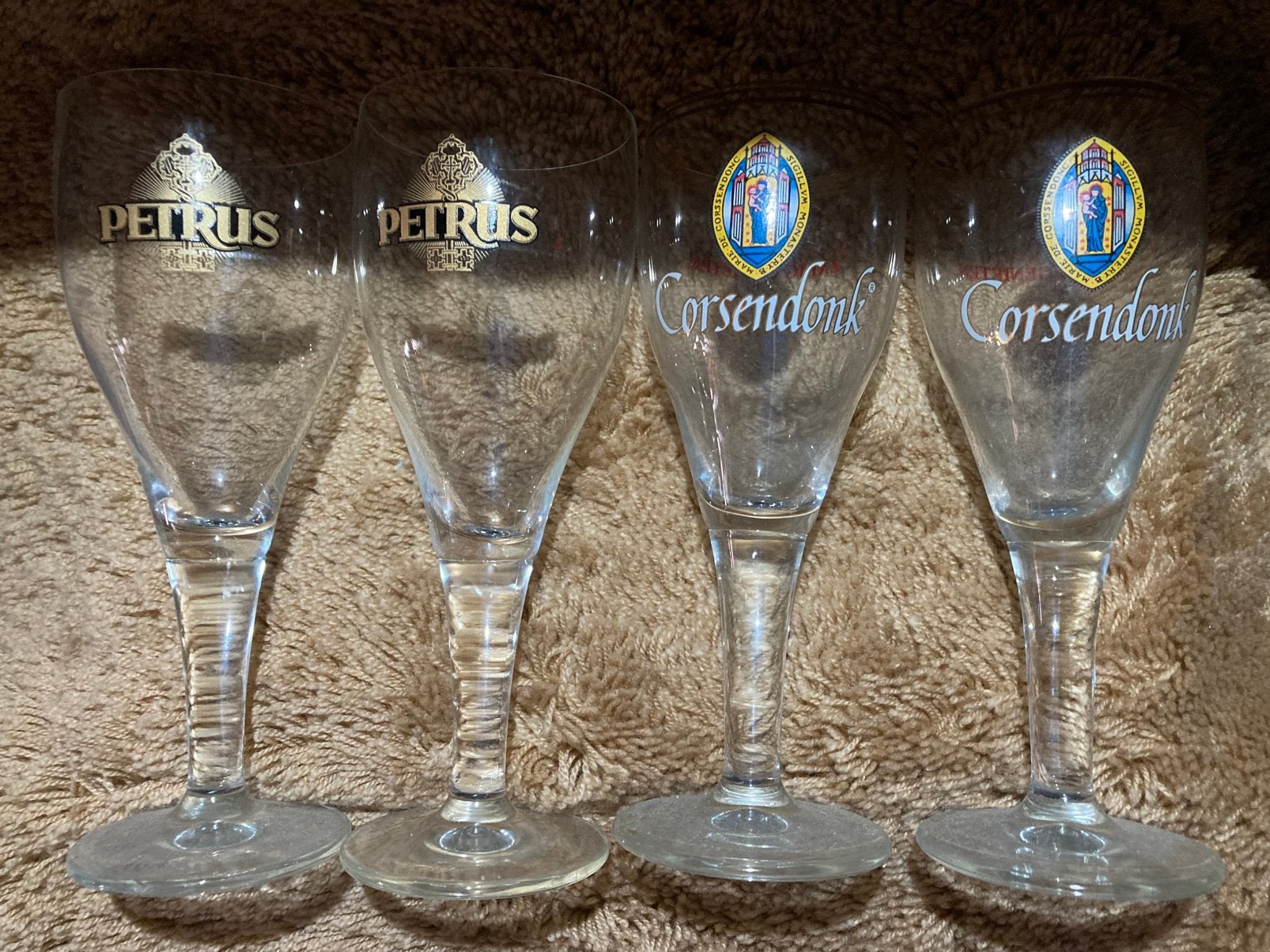 Verres à bière Petrus/ Corsendonk, Enlèvement, Comme neuf, Verre ou Verres