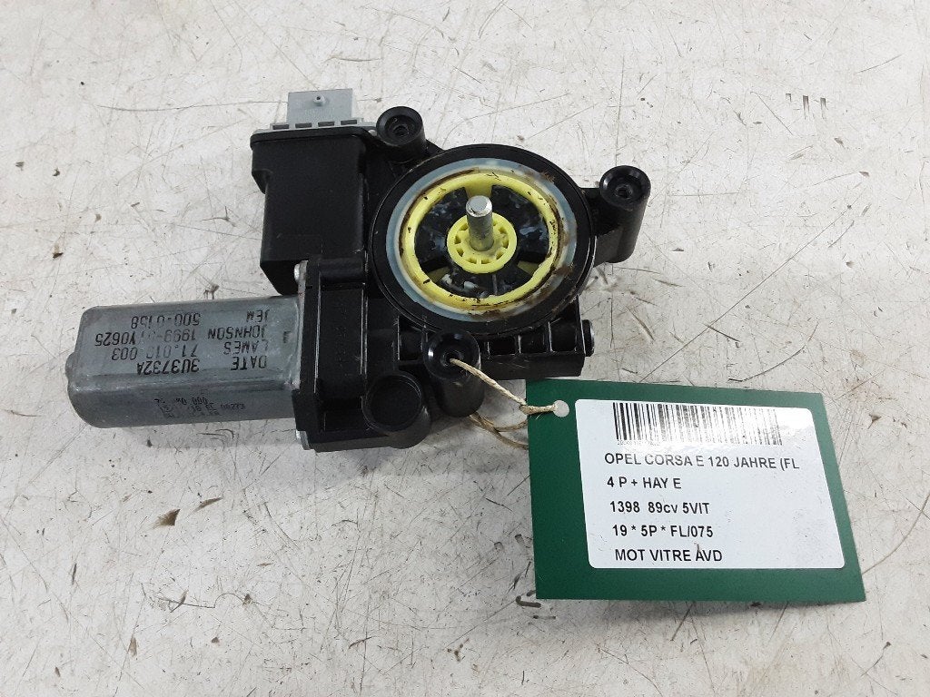 MOTEUR LEVE VITRE ELECTRIQUE AVANT DROIT Corsa E (3U3732A), Utilisé, Droite, Rue de l'Espoir 34 34
4030  GRIVEGNÉE, BE, Info@Collignon.be