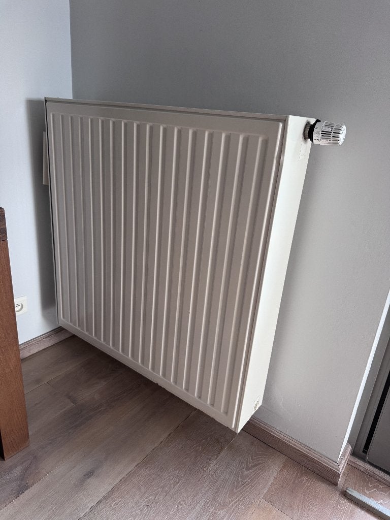 Radiator merk Radson met thermostatische kraan, Bricolage & Construction, 800 watts ou plus, Enlèvement, Utilisé, Radiateur