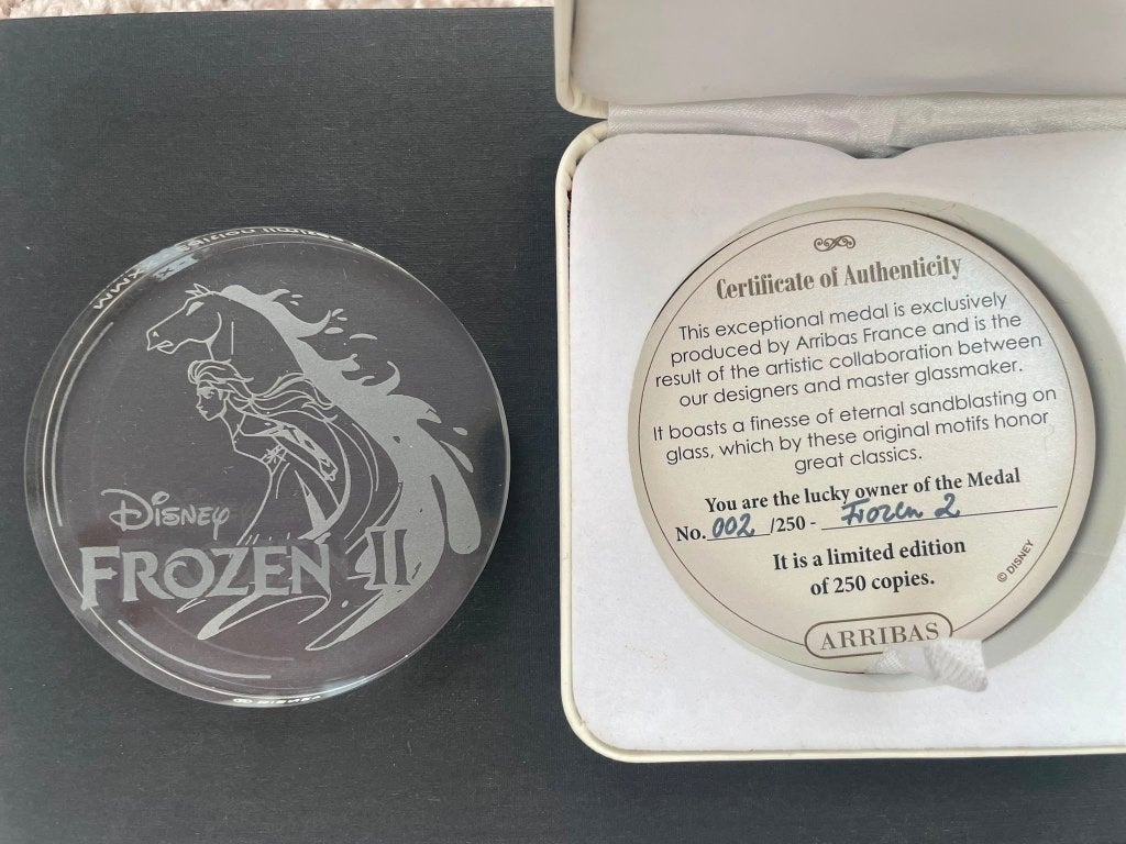 Médaille Verre Arribas Disney La Reine des Neiges 2 - EL, Enlèvement, Neuf