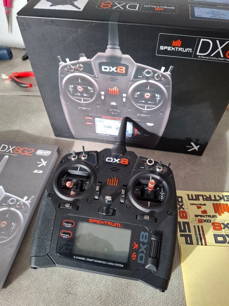 DX8  DEZE IS IN NIEUWSTAAT., Hobby en Vrije tijd, Ophalen, Zo goed als nieuw