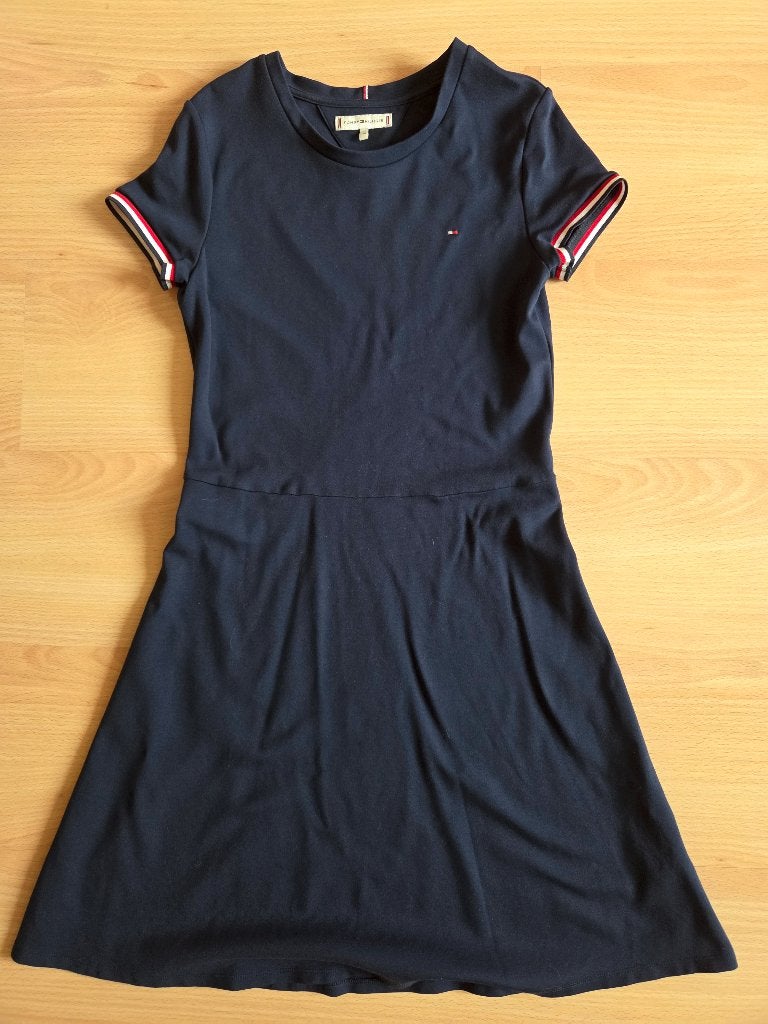 Robe bleue - Tommy Hilfiger - taille 176, Enfants & Bébés, Vêtements enfant | Taille 176, Robe ou Jupe, Enlèvement ou Envoi, Tommy Hilfiger