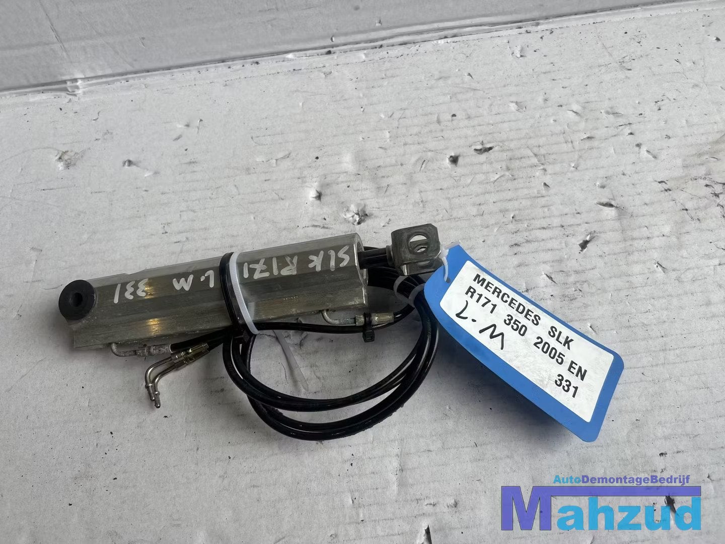 MERCEDES SLK R171 links binnen dak cilinder 2005-2011, Mercedes-Benz AG, Mercedes-Benz, Utilisé, Mercedesstrasse 120
70372  Stuttgart, DE