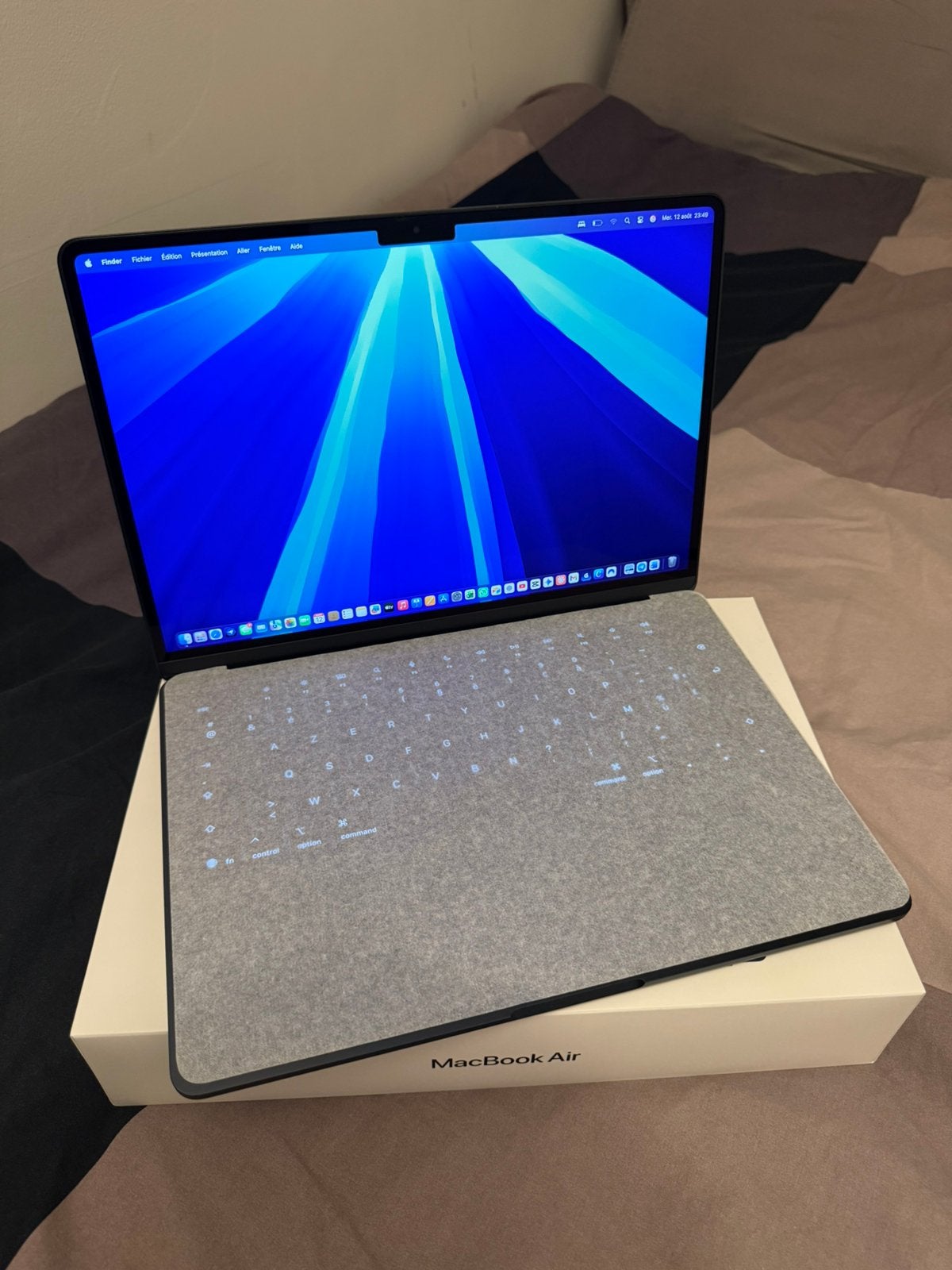 MacBook Air 13" M4 (2025) – 16 Go / 256 Go – Comme Neuf, Enlèvement, Comme neuf