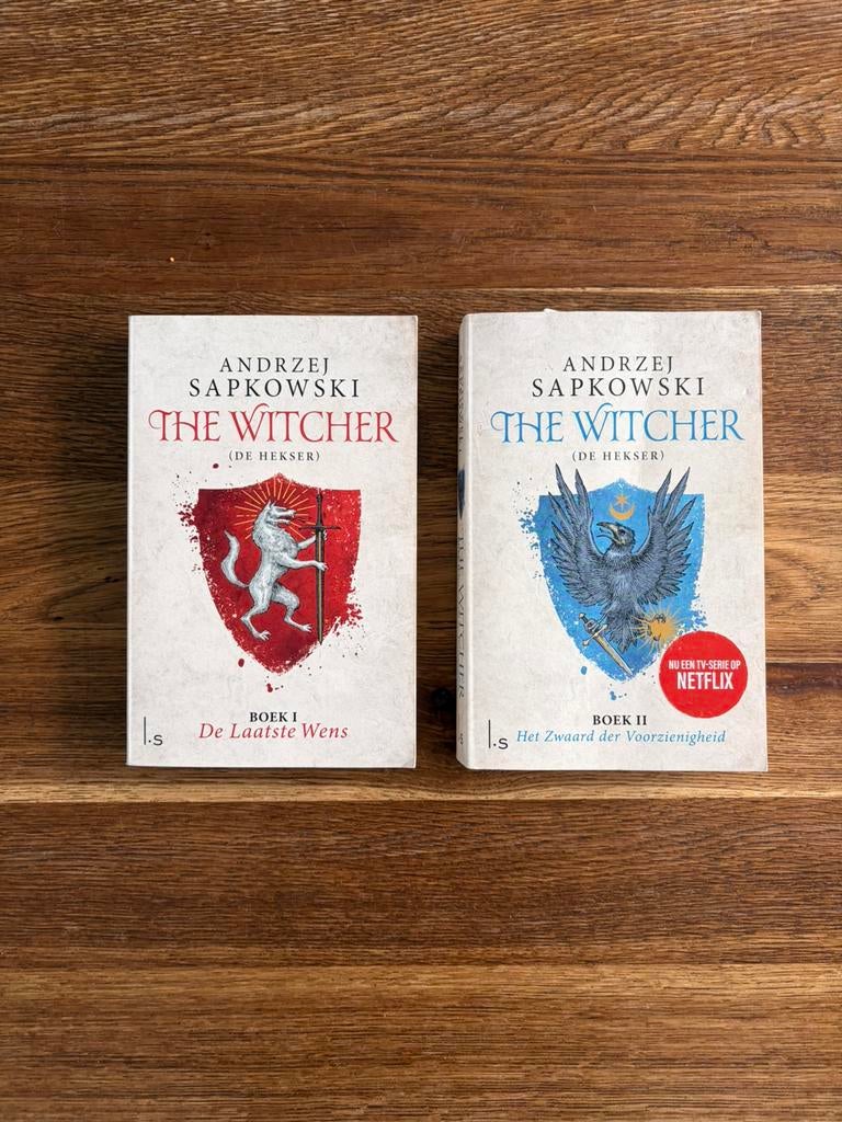 Boeken the witcher boek en boek 2, Livres, Enlèvement ou Envoi, Comme neuf