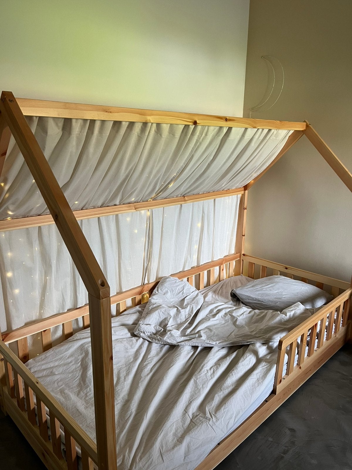 Vloerbed, Kinderen en Baby's, Kinderkamer | Bedden, Ophalen, Zo goed als nieuw, Lattenbodem