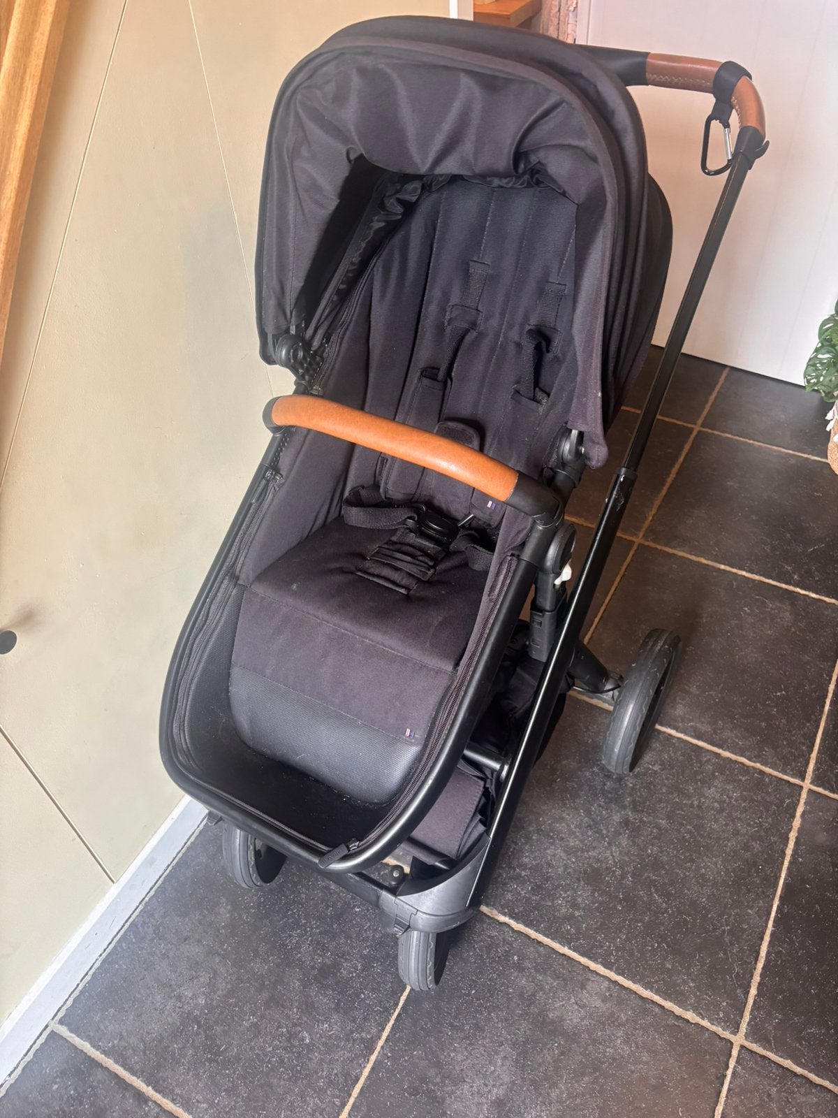 Volledige kinderwagen dubatti, Ophalen, Zo goed als nieuw, Regenhoes