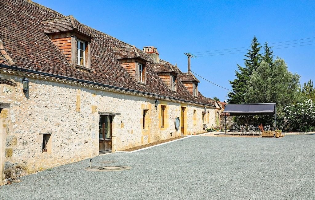 Longère de charme en pierre - 252 m² - Piscine & Jacuzzi, Immo, Étranger, 252 m², Maison d'habitation, Campagne, BERGERAC - DORDOGNE