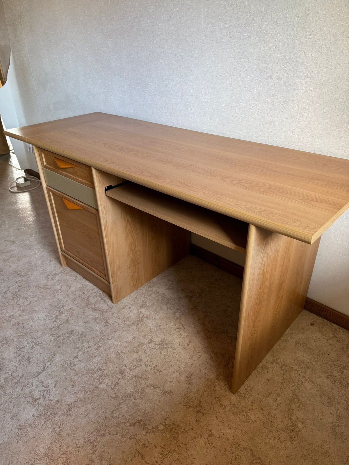 Bureau met kasten, Ophalen, Zo goed als nieuw, Hout
