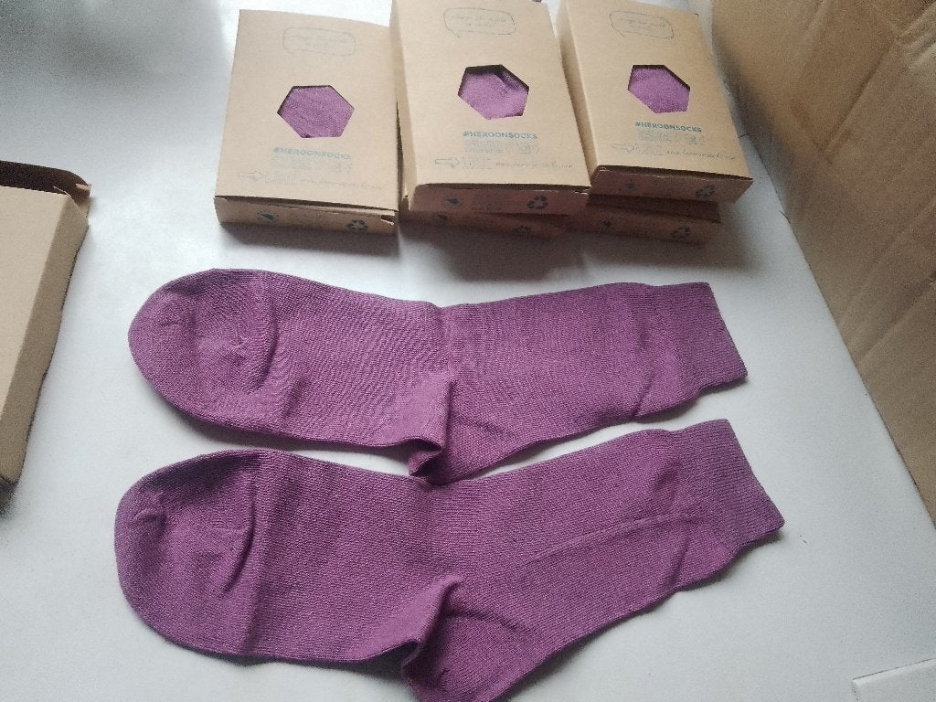 6 paar 35-38 kousen recycled jeans in doosje paars, Vêtements | Femmes, Neuf, Chaussettes et Chaussettes genoux, Hack your jeans