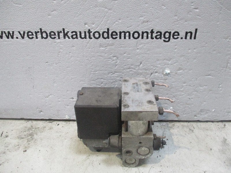 ABS POMP Volvo 940 II (01-1990/10-1998) (0-265-205-010), Auto-onderdelen, Robert Bosch AG, Gebruikt, Volvo, Robert-Bosch-Allee 1
74232  Abstatt, DE