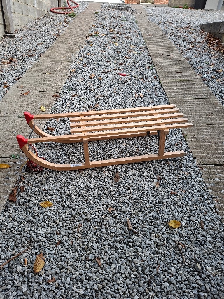 Traîneau, Enlèvement, Comme neuf