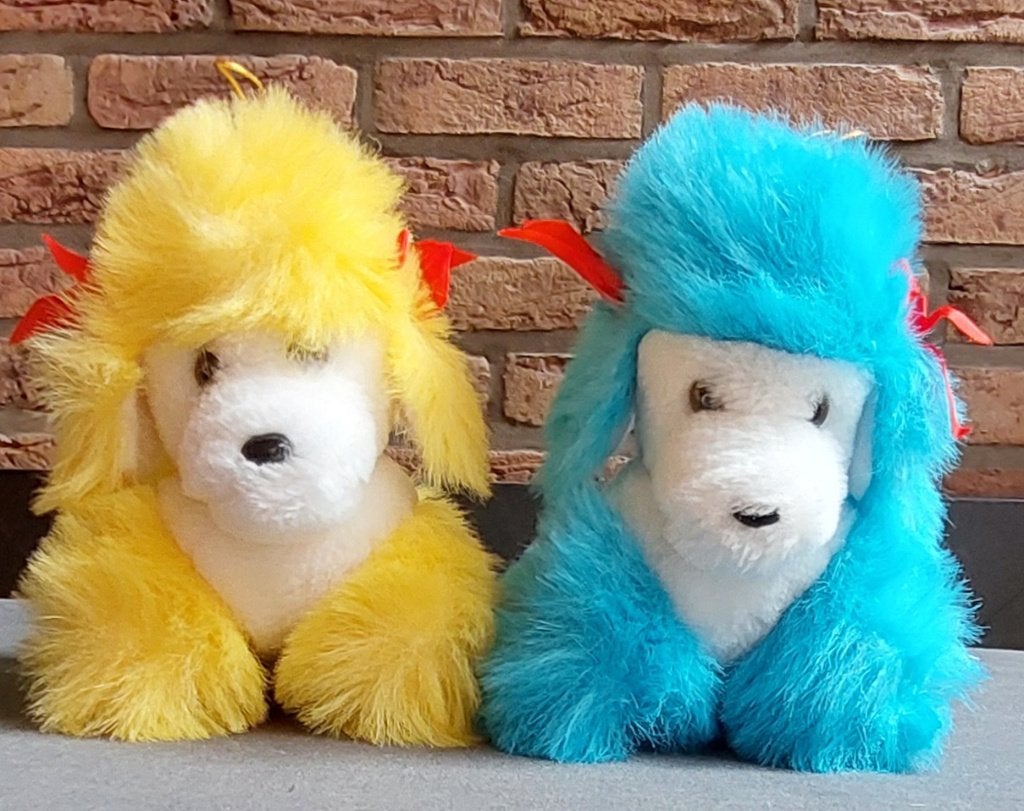Nouveau - 2 peluches - chiens, Autres marques, Comme neuf, Autres types, Multicolore