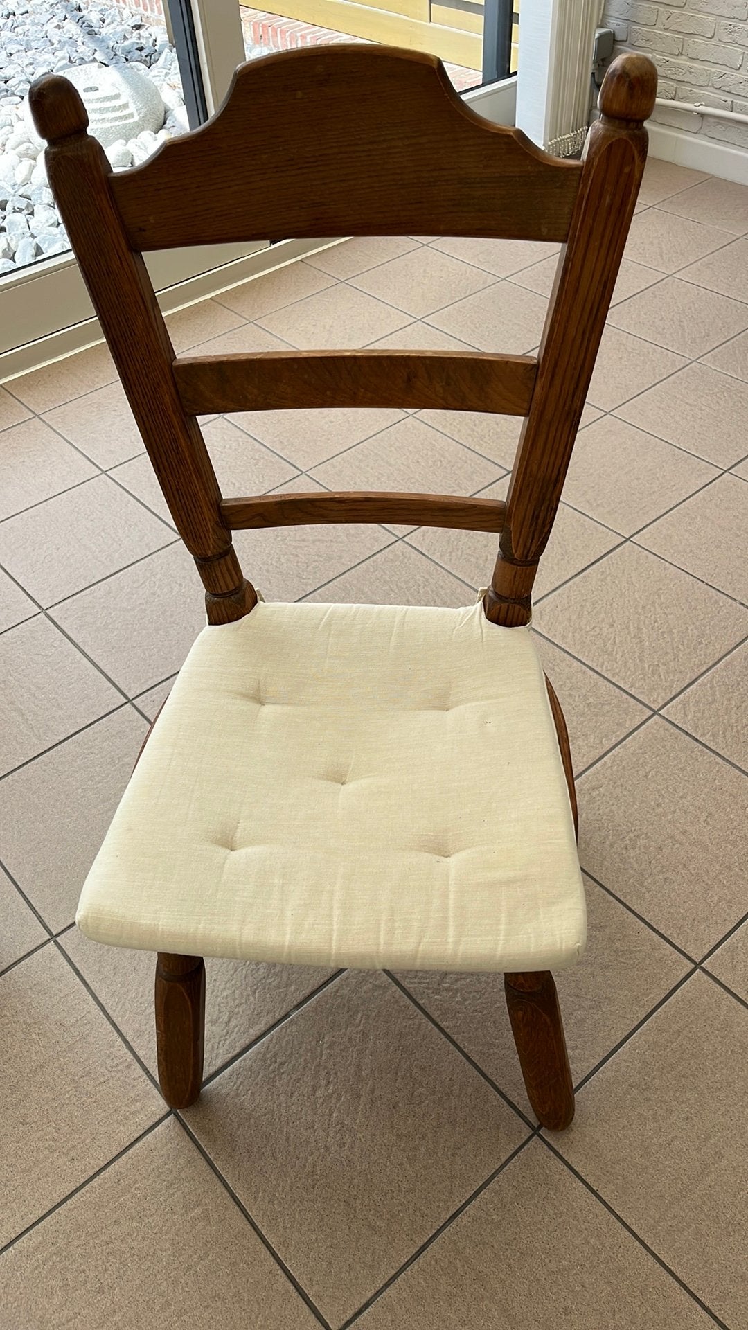 Stoelen volle eik, Ophalen