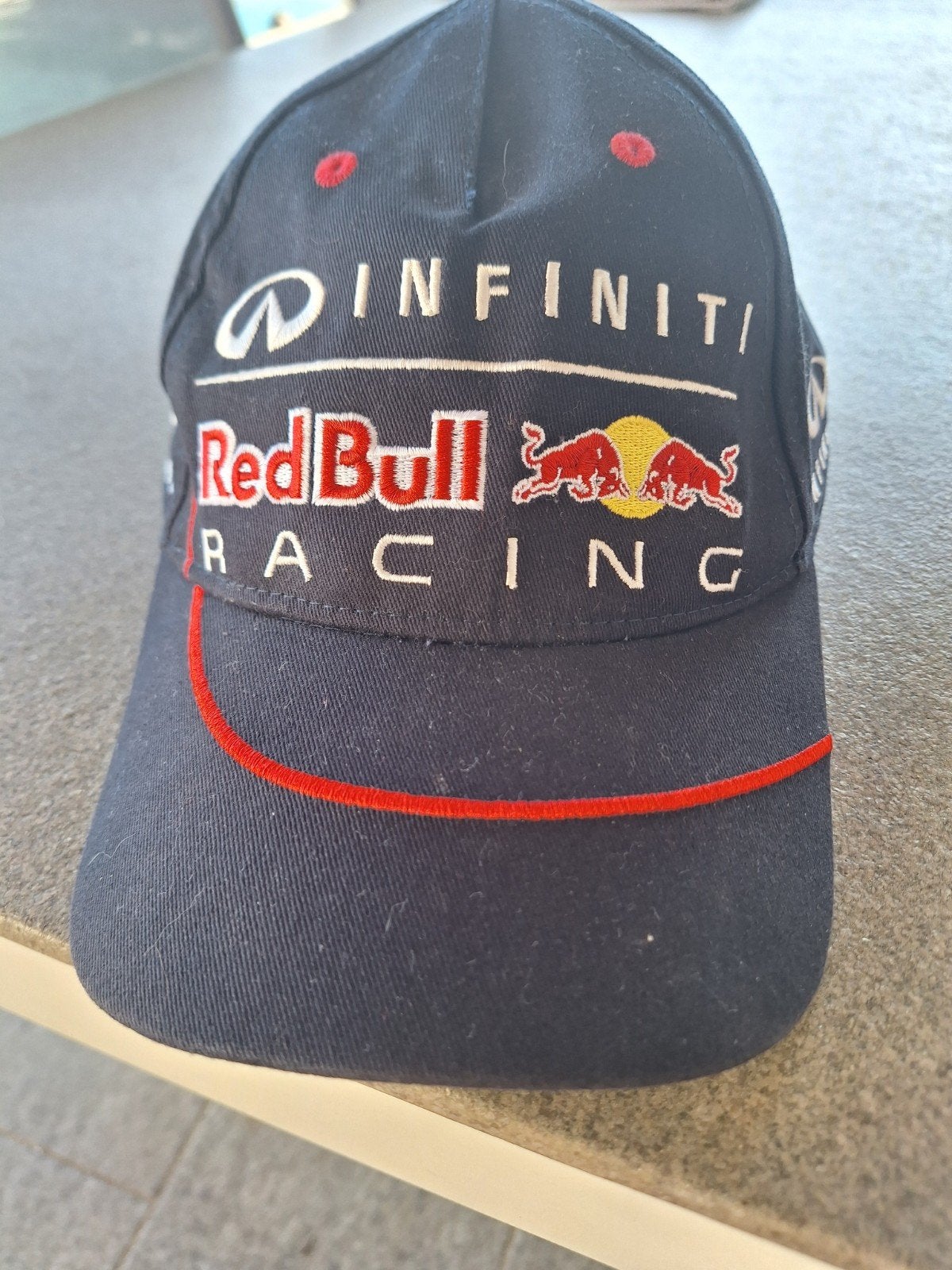 Red bull racing pet vettel, Pet, Pepe Jeans, Gedragen, One size fits all