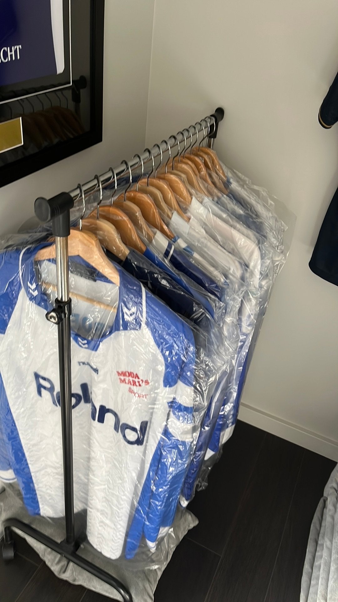 Shirts verbroedering geel gezocht!!!, Kleding | Dames, Ophalen of Verzenden, Zo goed als nieuw
