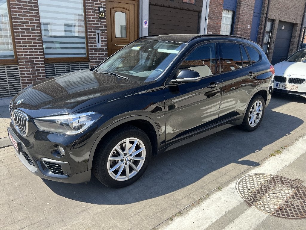 BMW, Stof, Euro 6, Zwart, 3 cilinders