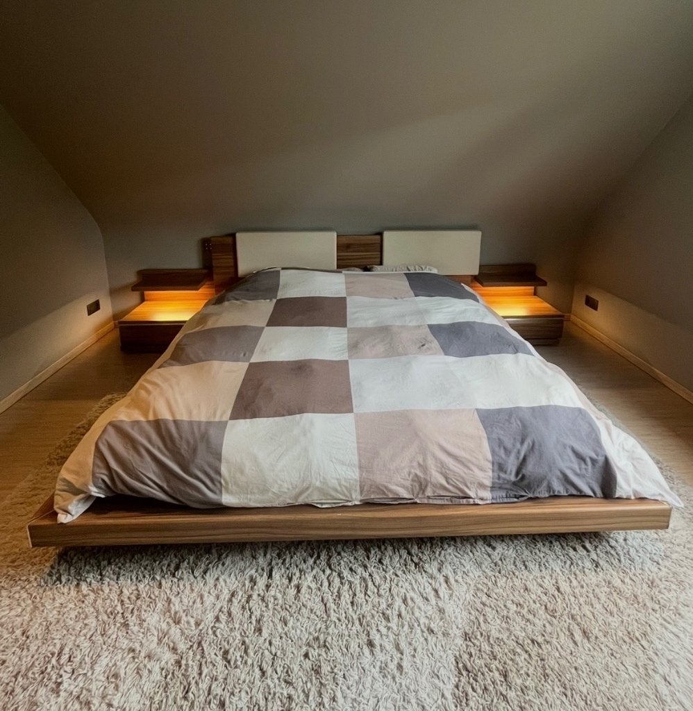 Bed met nachtkastjes en commode, Ophalen, Zo goed als nieuw, Hout, 180 cm