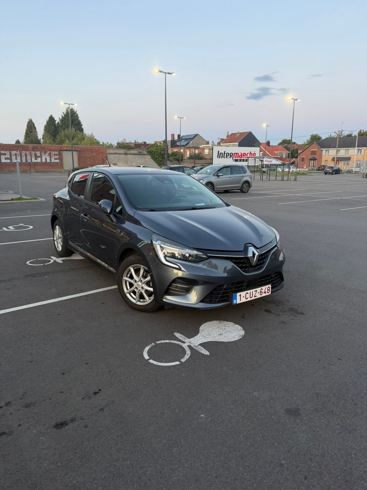 Clio 5 2021 36 000 km prete a immatriculer, Autos, Argent ou Gris, Achat, Système audio, Euro 6