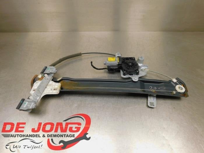 Mécanique vitre 4portes avant droite d'un Ssang Yong Tivoli, -, 3 mois de garantie, Utilisé, SsangYong