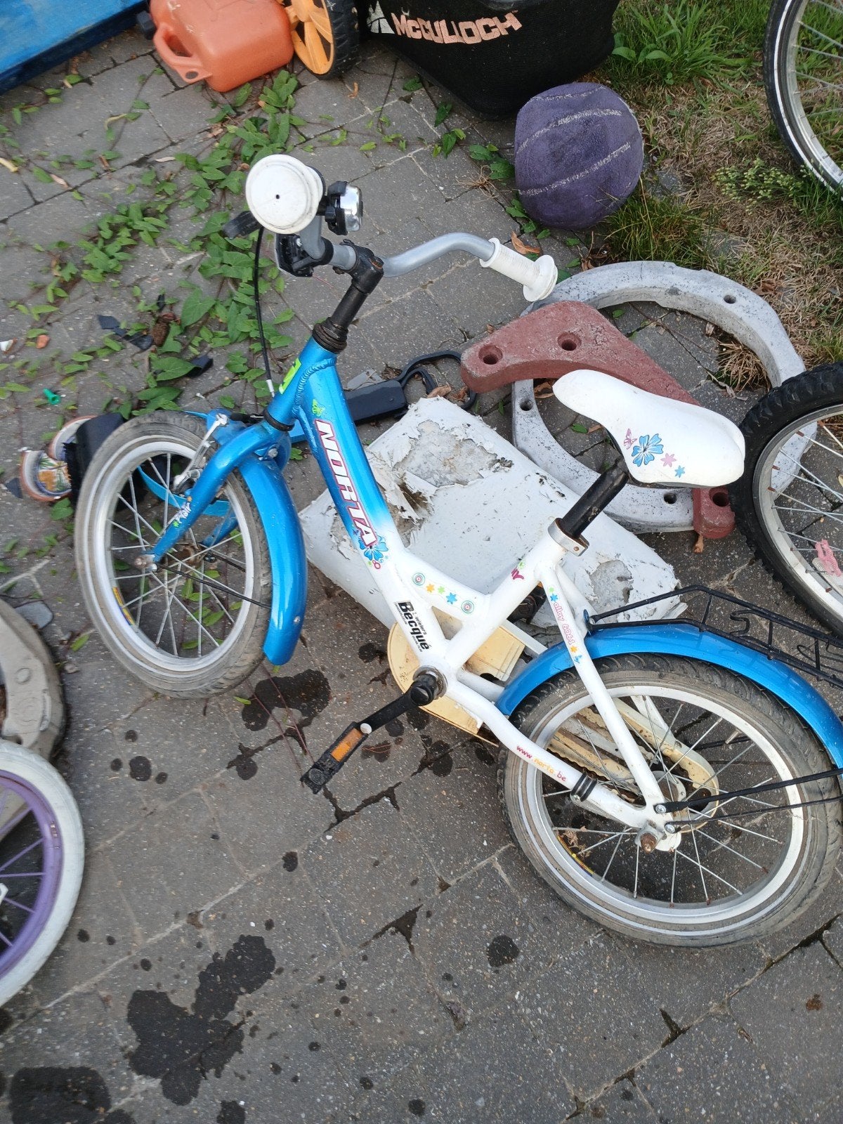 lot van 5 te herstellen fietsen, Ophalen