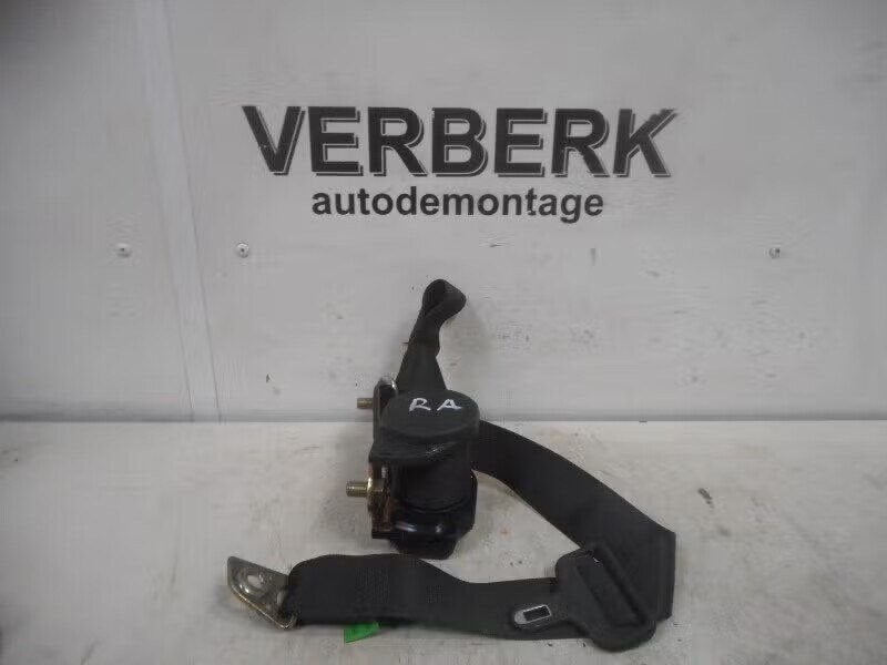 VEILIGHEIDSGORDEL RECHTS ACHTER 190 (W201) (1268601886), Auto-onderdelen, Gebruikt, Mercedes-Benz AG, Ophalen of Verzenden, Dialog.mb@mercedes-benz.com