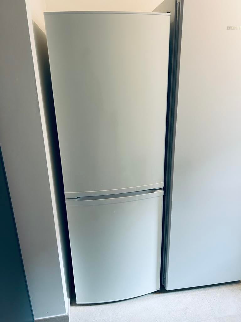 Frigo Ikea Lagan, Electroménager, Avec compartiment congélateur, 160 cm ou plus, Comme neuf, Enlèvement