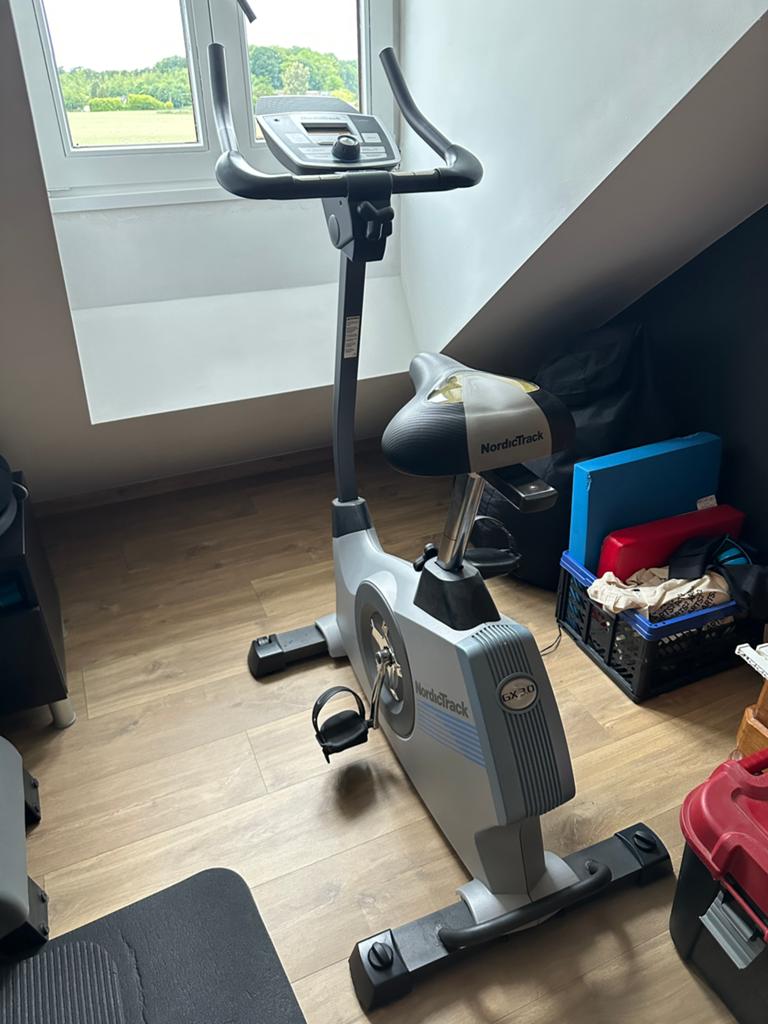 Vélo d’appartement NORDICTRACK GX 3.0, Sports & Fitness, Jambes, Enlèvement, Utilisé, Vélo d'appartement