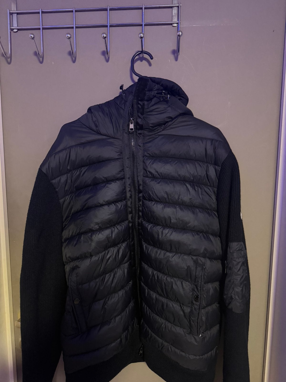 Cardigan Moncler, Enlèvement ou Envoi, Comme neuf, Taille 52/54 (L), Noir